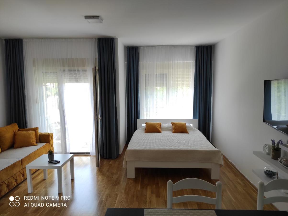 Comfort Studio With Sea View And Swimming Pool Бечичи Экстерьер фото
